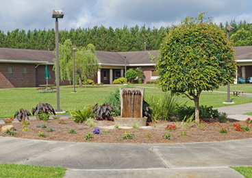 Center Court Garden Toward Clinical Unit